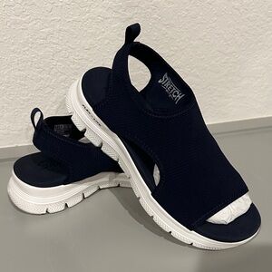 Skechers Navy Stretchable Sandals